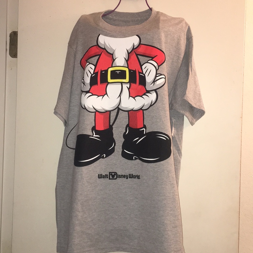 NWT Mickey xmas tee